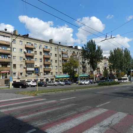 3-Room Apartment Near Inturist On Sobornyi Avenue 156, By Grandhome Zaporizhia ภายนอก รูปภาพ